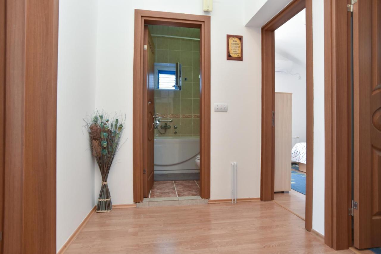 Apartments And Rooms Drago Sveti Stefan Ngoại thất bức ảnh