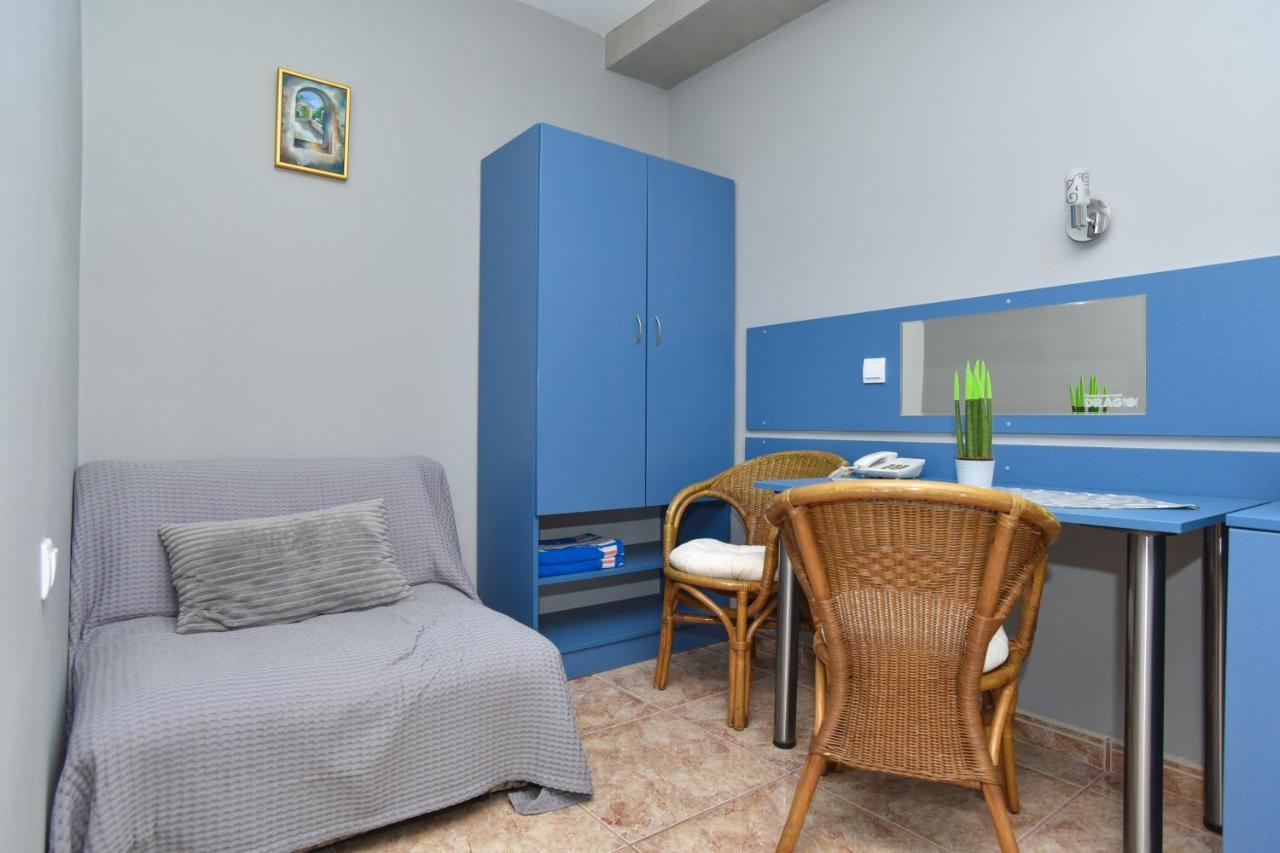 Apartments And Rooms Drago Sveti Stefan Ngoại thất bức ảnh